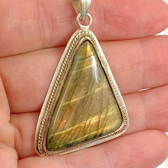 Labradorite Pendant, Sterling Silver, Vintage Pendant, Big Stone, Glowing
